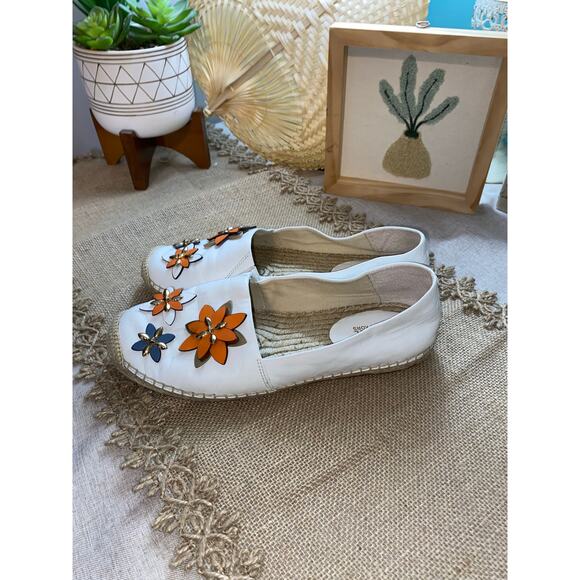 Michael Kors White Floral Flower Embellished Slide On Espadrilles Flats GUC 6.5M - Picture 7 of 13